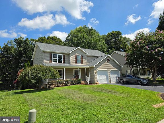 5th image of 364 Quaker Hill Rd