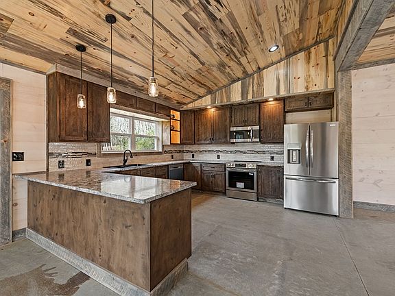 5th image of 2954 Sugar Creek Rd