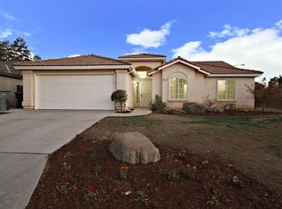 3569 W Cambridge Ave, Fresno, CA 93722