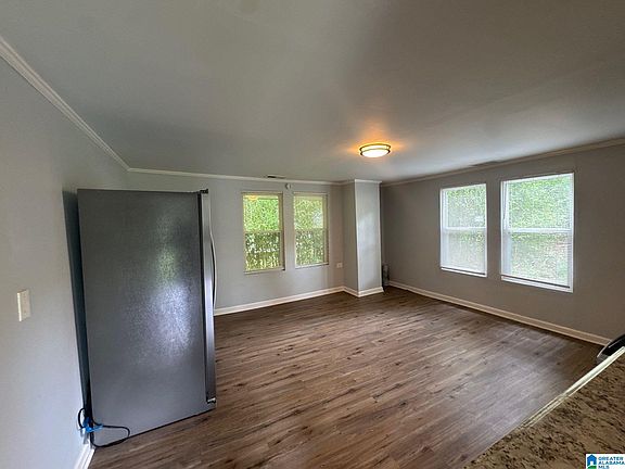 3rd image of 4241 Pulaski St