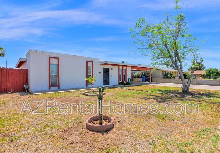 1745 W Capri Ave — Photo 4