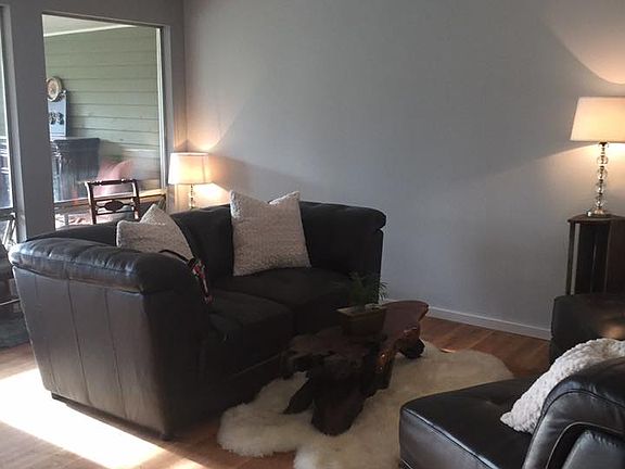 3rd image of 5803 66th Ave NE