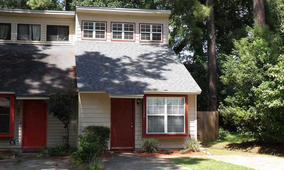 1st image of 1528 Merry Oaks Ct