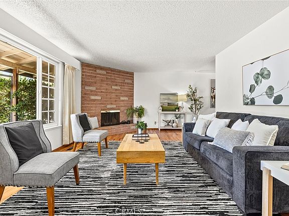 2nd image of 1419 Muir Ave