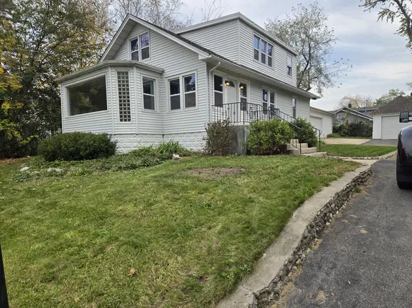 34955 N Augustana Ave, Ingleside, IL 60041