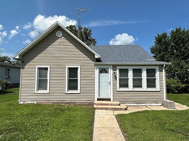 1st image of 111 E Main St