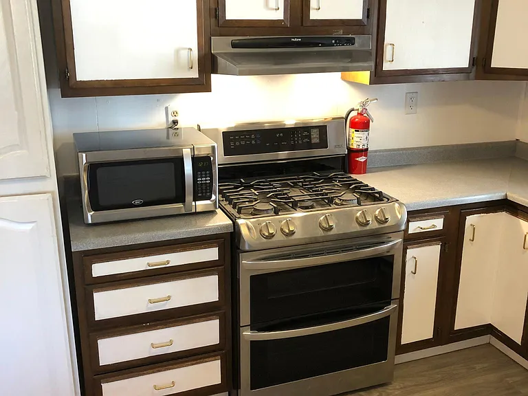4730 Indiana St — Photo 25