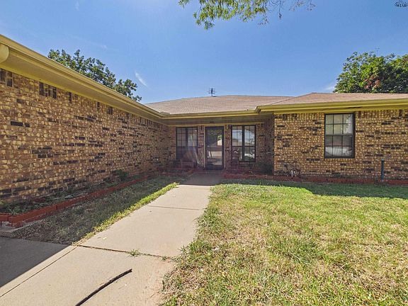 3rd image of 2803 Delta Dr