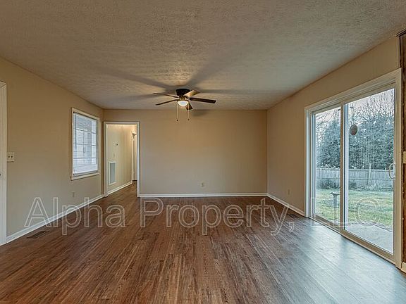2nd image of 5 Rawood Dr