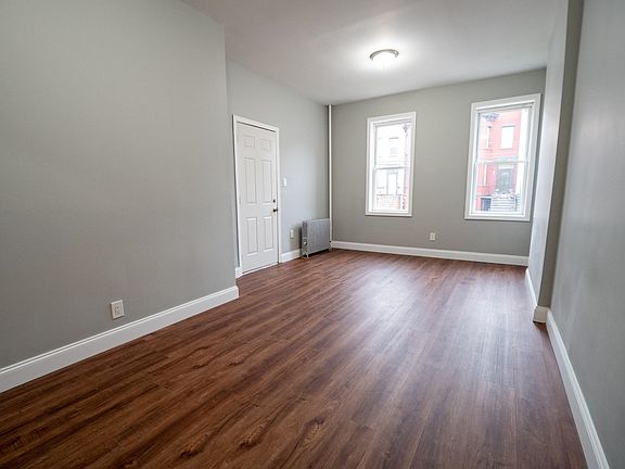 4th image of 64 Atlantic St #1