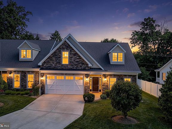 2nd image of 2513 Kenna Ct #7
