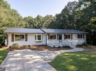 930 Honeysuckle Trl, Winder, GA 30680