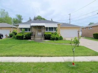 9 Augusta Ave, Amherst, NY 14226