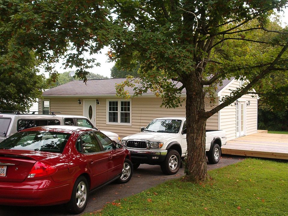 1st image of 7915 Westland Dr #B