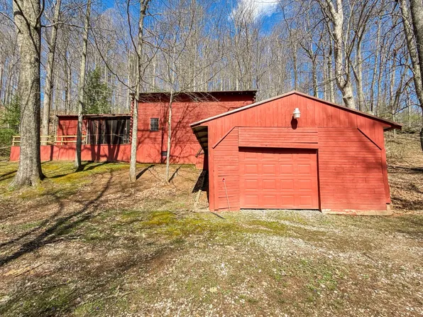 650 Quail Holw, Glenville, WV 26351