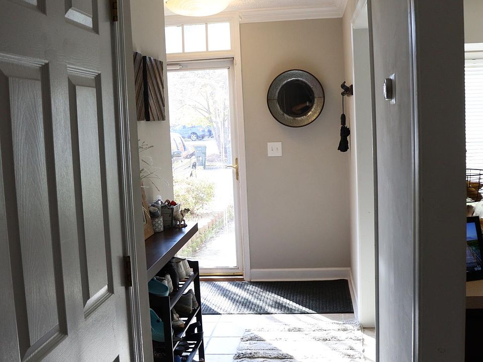 1st image of 308 Arabian Cir