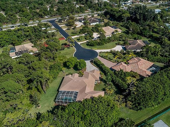 4th image of Park Place Dr