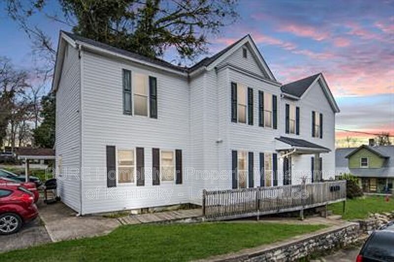 1st image of 417 North St APT 2