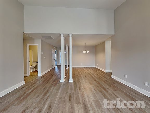 2nd image of 2363 Wexford Way