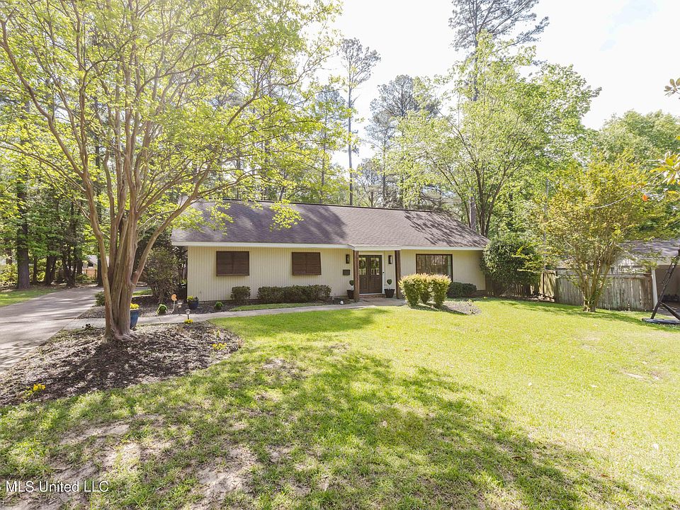 1st image of 5247 Suffolk Cir