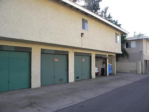 Building Photo 3