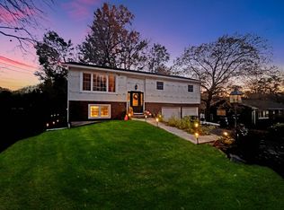 5 Robin Ln, Waterford, NY 12188