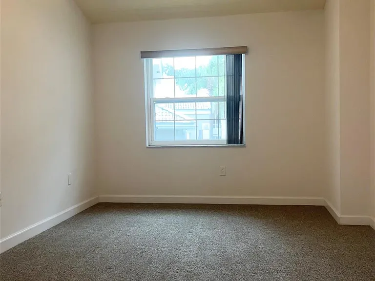 2850 N Oakland Forest Dr #215 — Photo 13