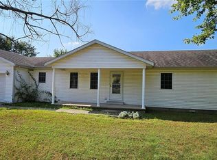 340 Ault St, Oran, MO 63771