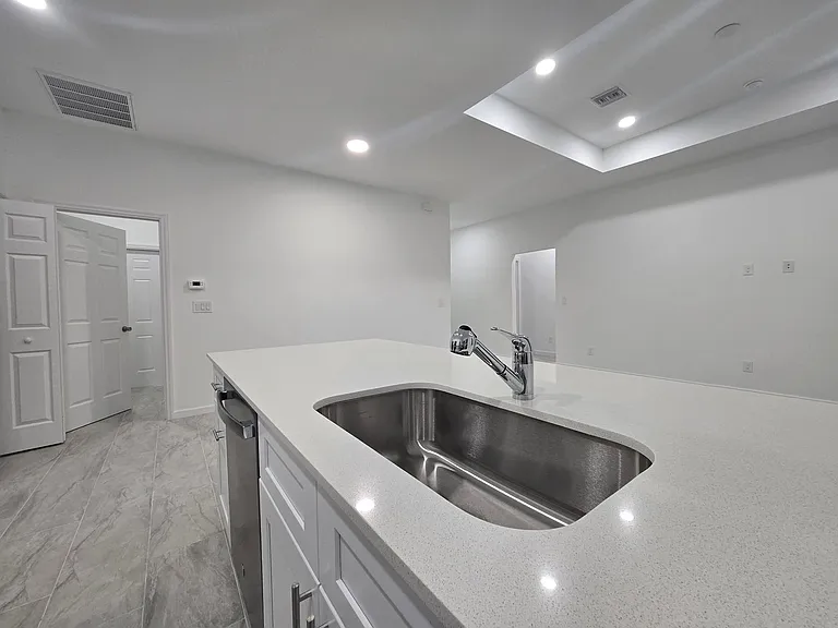 444 Genoa Ave S — Photo 17