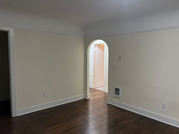4th image of 4405 Corliss Ave N APT 204
