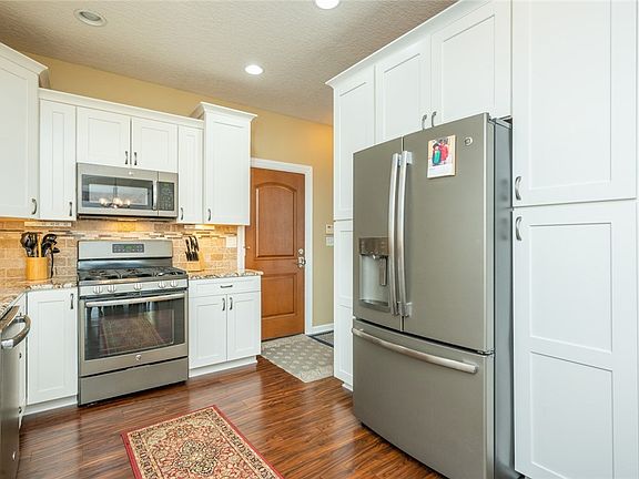 3rd image of 1700 Rolling Meadows Dr