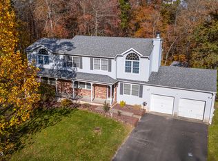 2 Knolls Dr, Jackson, NJ 08527