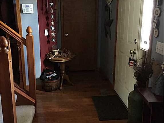4th image of 210 Larch Ln