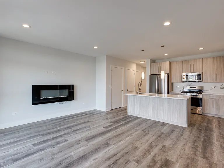 1604 N Richmond St #2D — Photo 4