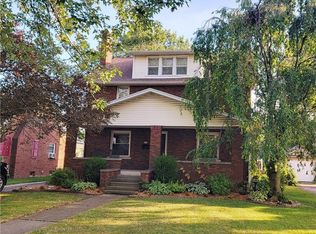 615 W 1st St, Woodville, OH 43469