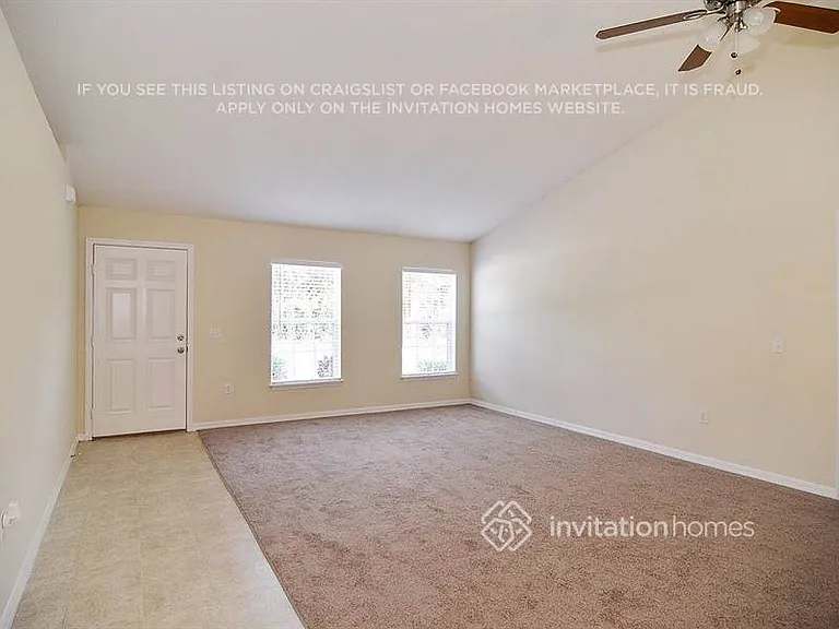 420 NW Byron St — Photo 2