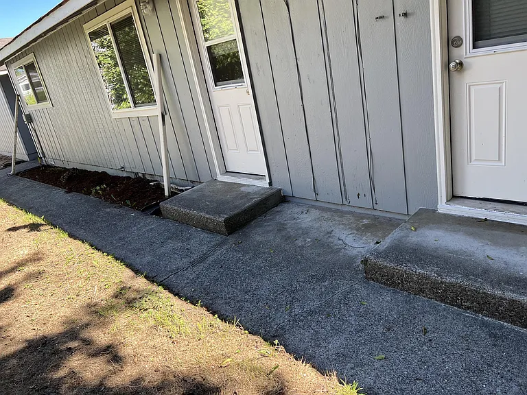 506 E Elma Ave — Photo 9