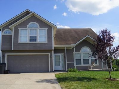 1311 Spruce Dr, Greenwood, MO, 64034