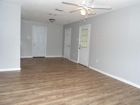 3rd image of 4387 Heath Dr