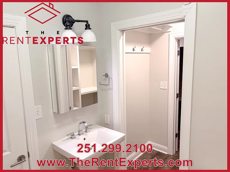 360 Dauphin St #2A — Photo 4