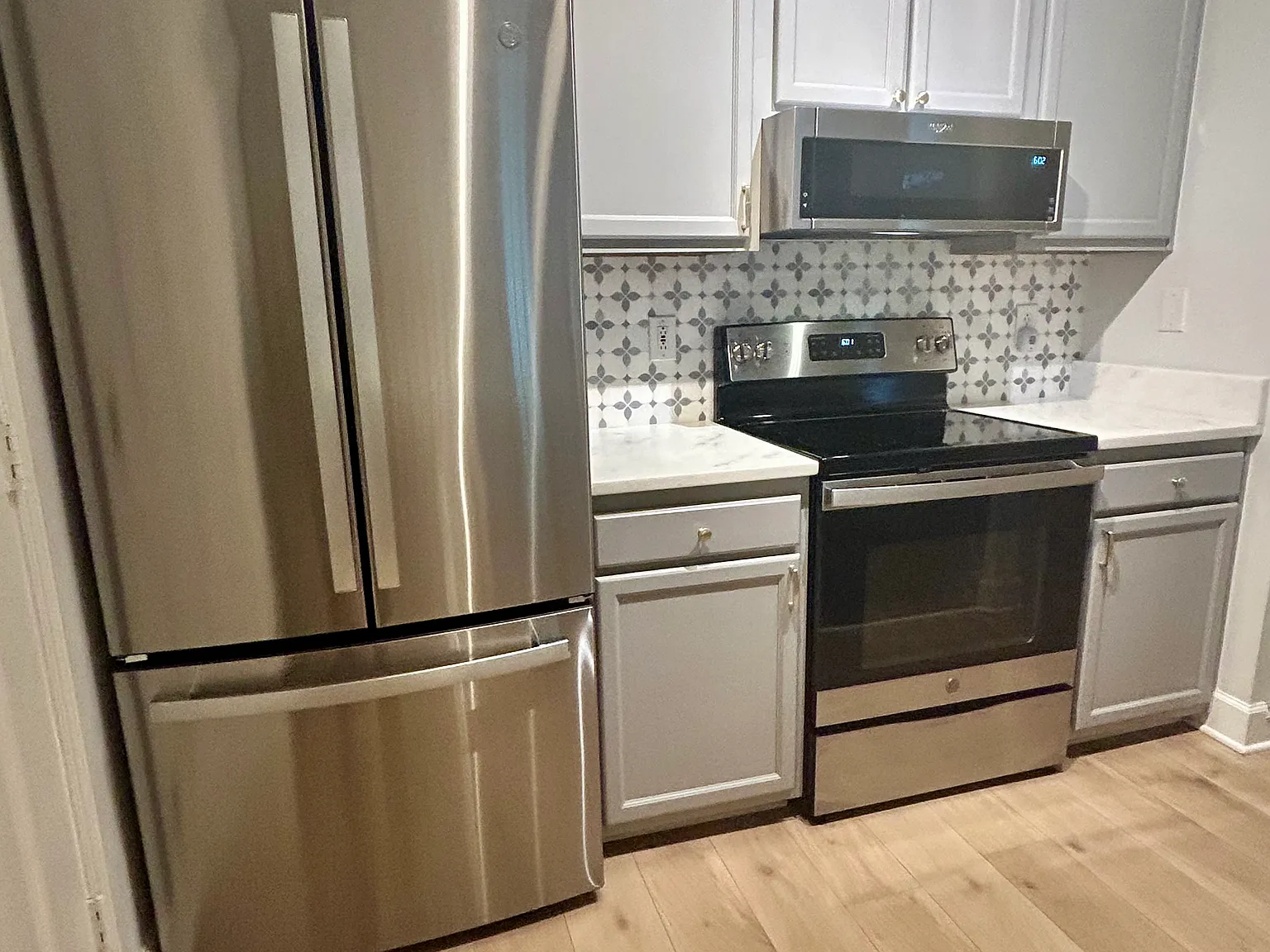 2 bed, 893 sqft, $2,400 — Photo 4