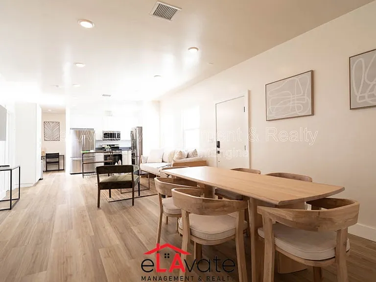 564 N Virgil Ave #560 — Photo 9