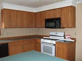 2nd image of 21112 75th St E