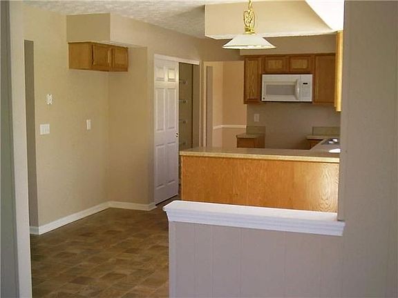 4th image of 10445 Wexford Ct NW