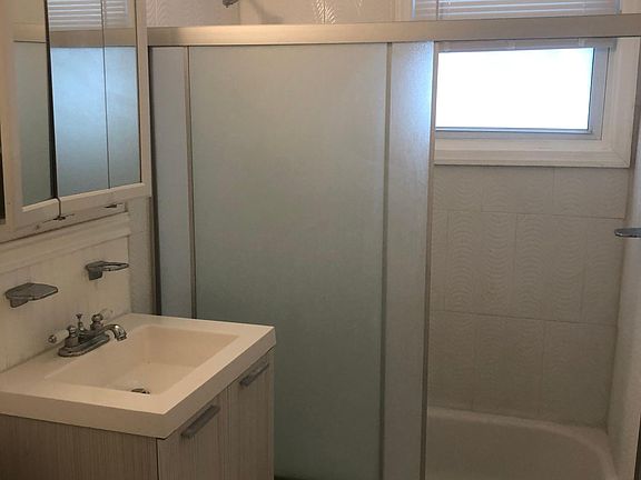 4th image of 168 Brookwood St #1
