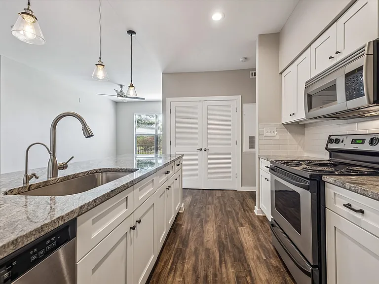 1201 Grove Blvd #1801 — Photo 4