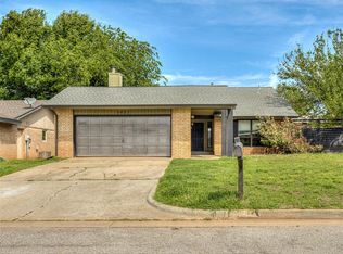 2401 Appleway St, Edmond, OK 73013