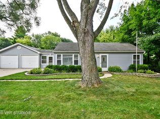 273 Park Ave, South Elgin, IL 60177