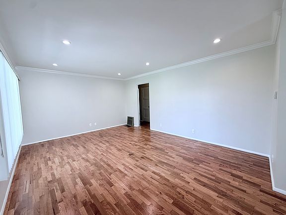4th image of 351 N Florence St #2F