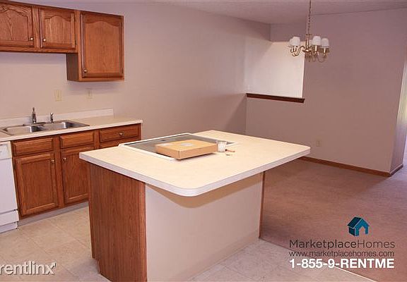 4th image of 133 Ewing Dr APT A